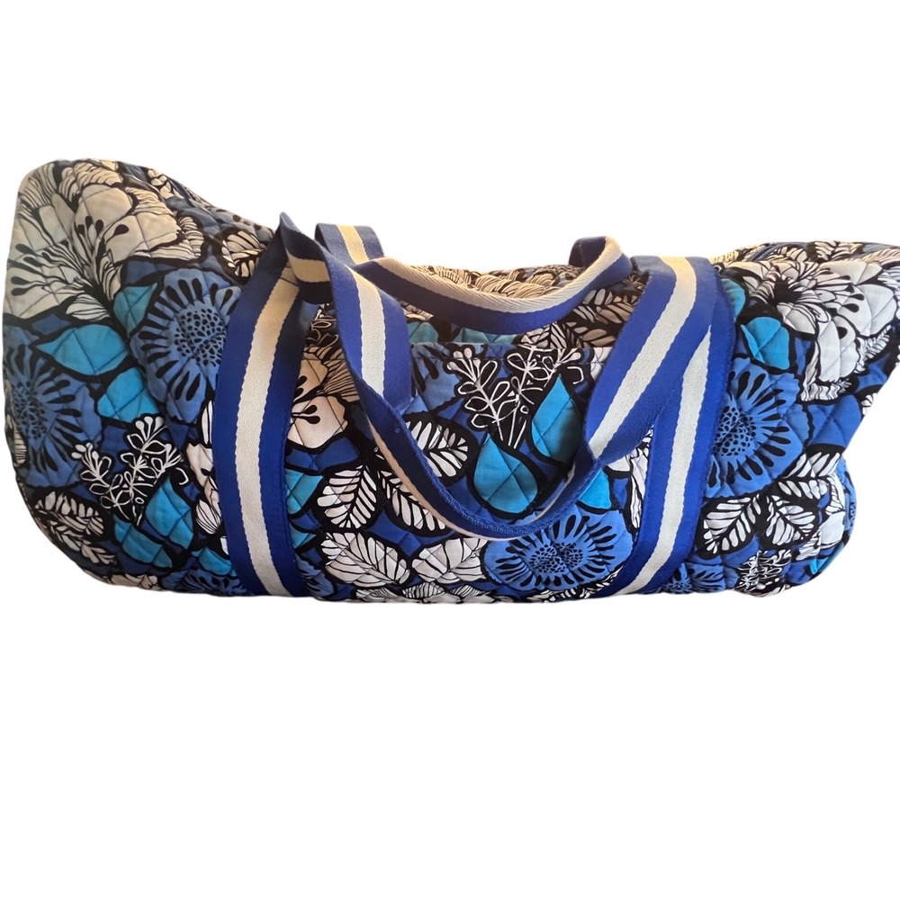 Vera Bradley Duffle Bag Blue Floral Quilted Large Travel Double Handle Excellent